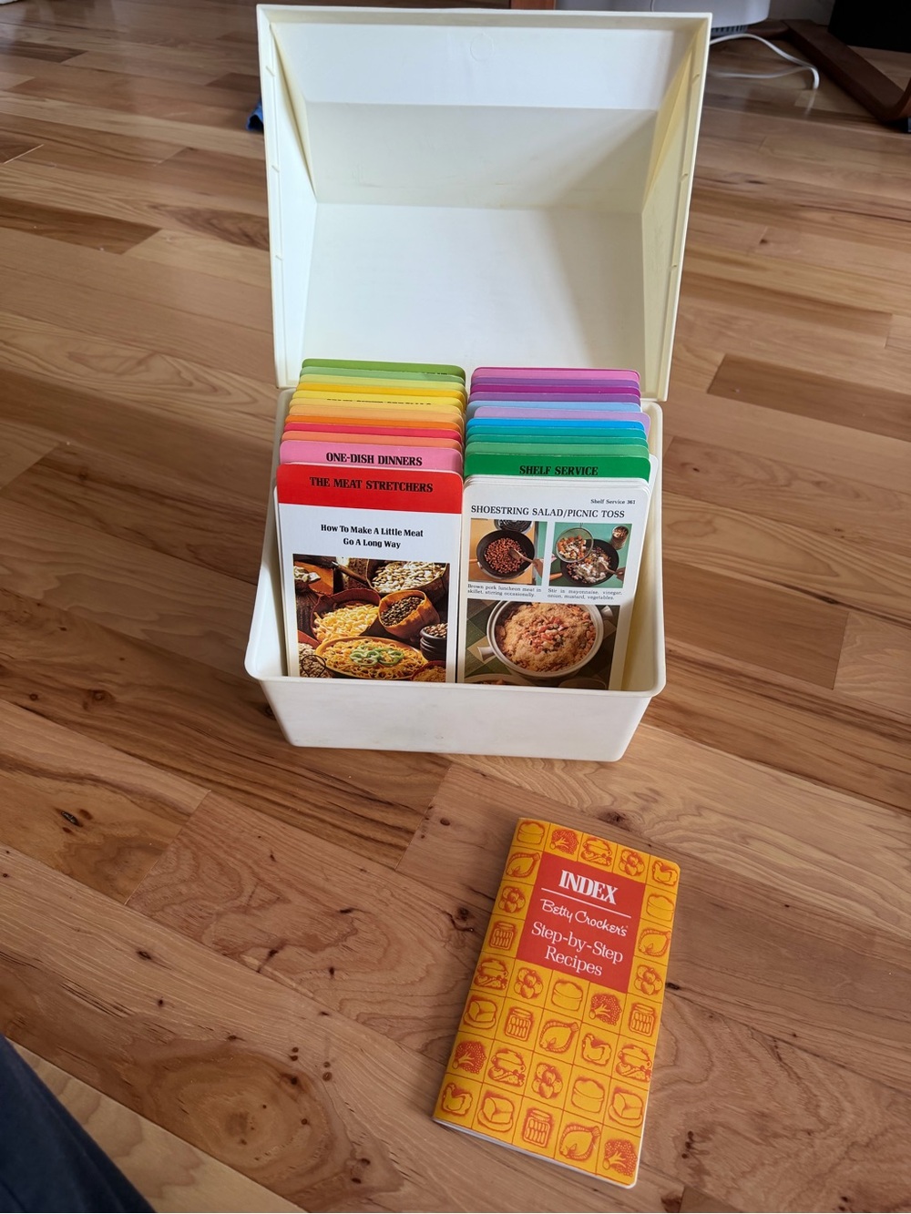 Betty Crocker Recipe Card Set with Multicolored Tabs (Cream Box)